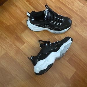 Skechers D’Lites 3 with memory foam size 7